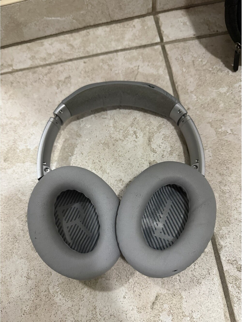 Bose QuietComfort 35 II Over-Ear Headphones Silver
